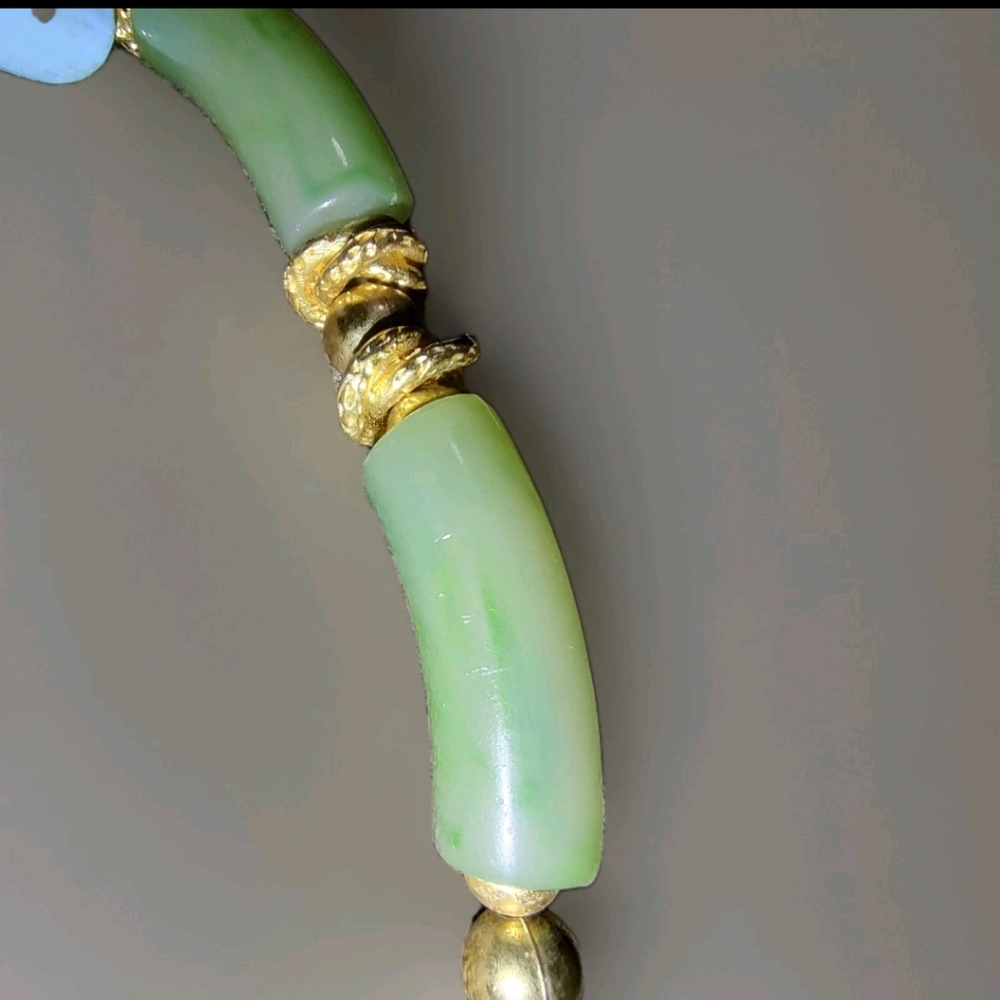 Elegant Jade Look/Style Necklace Variegated Green & Gold Tone Beads Hook Closure - Picture 7 of 7